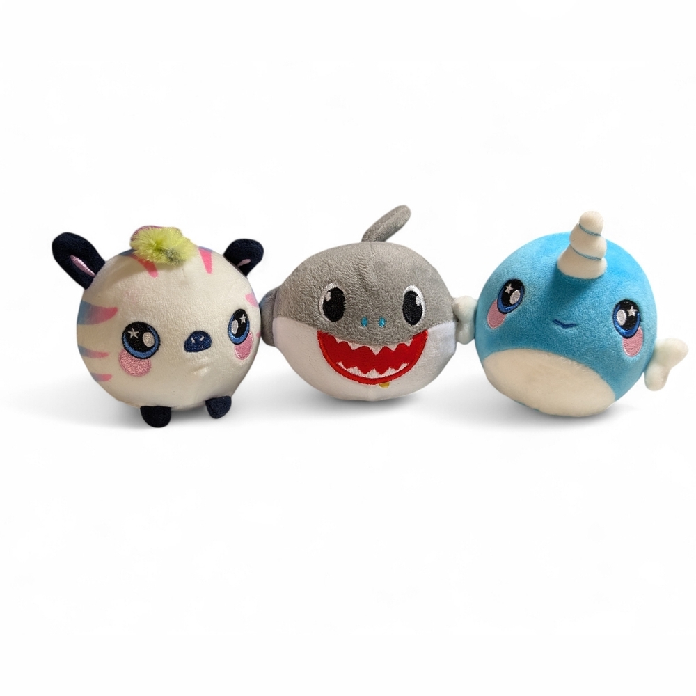 Squeezamal And Shark Plush Lot